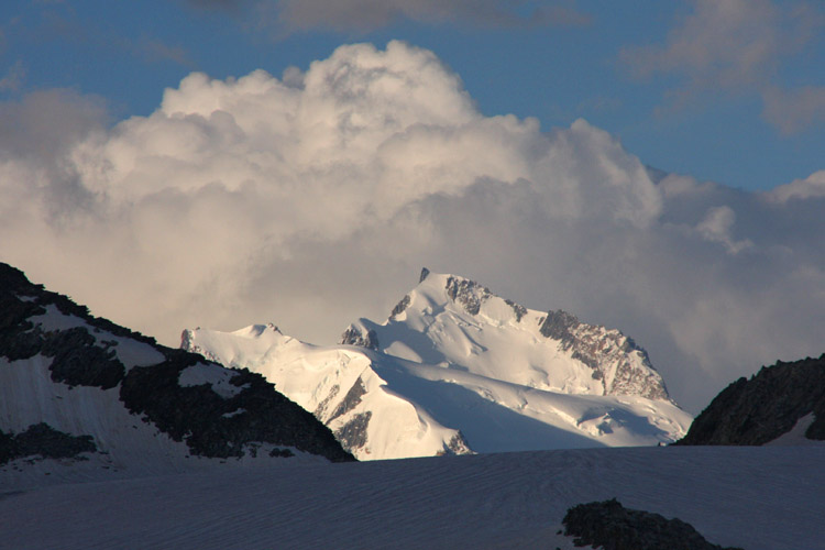 Mont Maudit dans la lumire