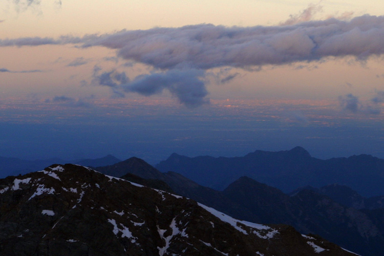 Le soleil se couche sur la plaine du P