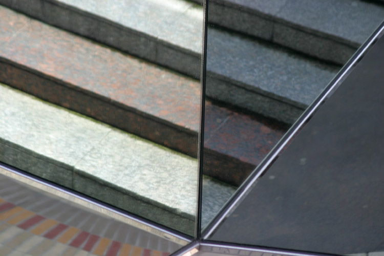 Escalier en miroir 2 (Paris, La Dfense)